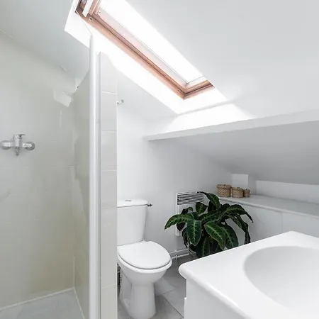 Terra Nova Apartment